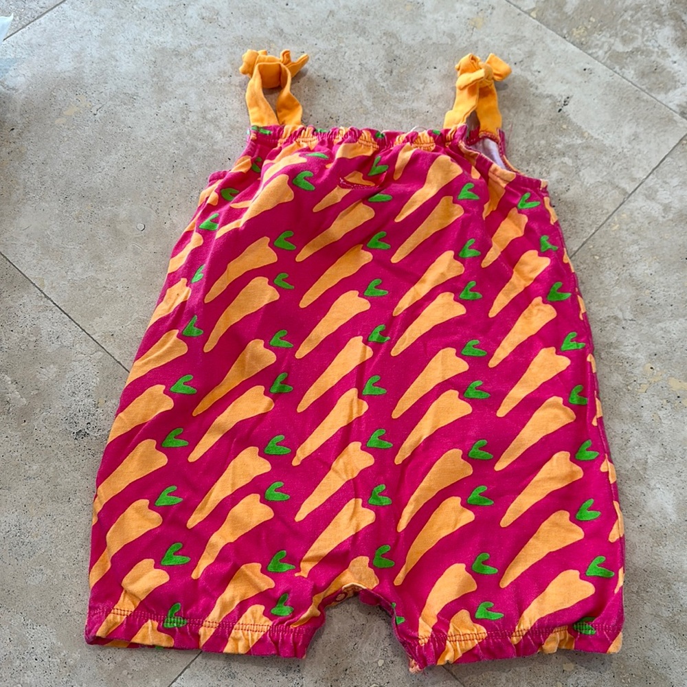 Carrot romper